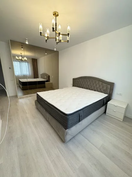 Inchiriem apartamente, vile, 1500 - 2000 euro